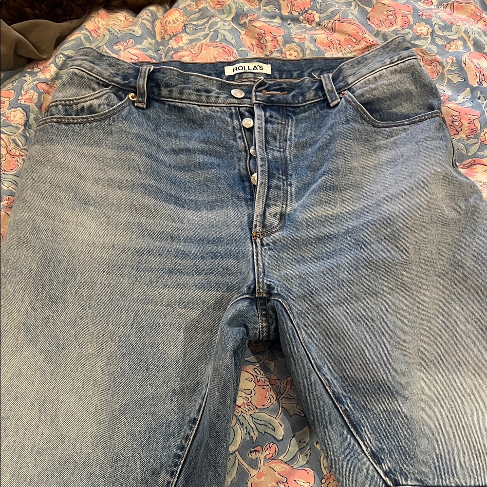 Rolla's Light Blue Relaxed size 29 women’s mini barrel jeans.
